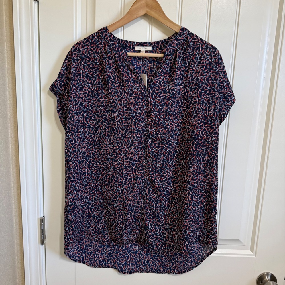 Pleione Women's Blouse Medium‎ Navy Blue Red Abstract Print Short Sleeve Top - Picture 2 of 8